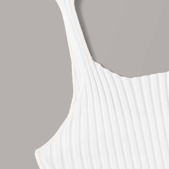 NWOT!! Button Front Rib-knit Top - Picture 4 of 5